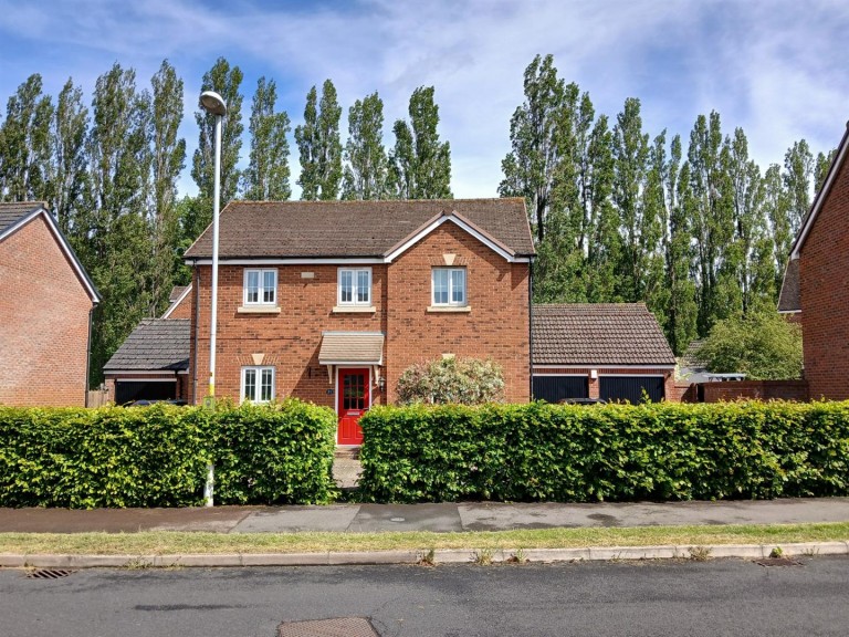 Amport Lane Kingsway, Quedgeley, Gloucester