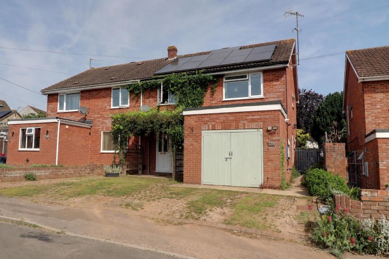 Etheldene Road, Cashes Green, Stroud