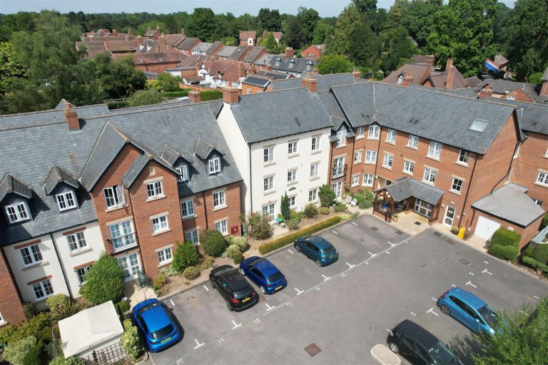 Daffodil Court, Newent