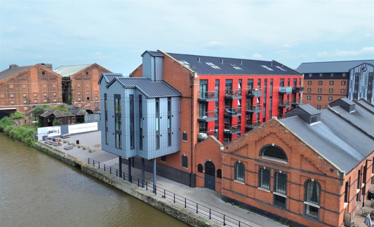 Provender, Bakers Quay, Gloucester Docks