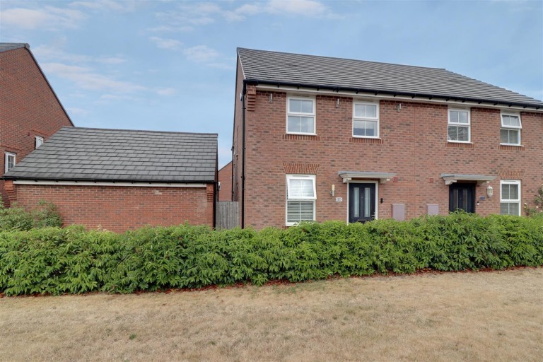 Charles Almond Close, Great Oldbury, Stonehouse