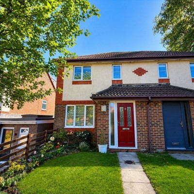 View full details for Nant-Gau, Oakdale, NP12