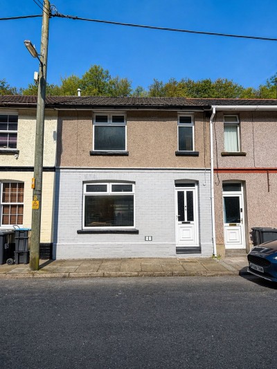 View full details for Woodland Terrace, Aberbeeg, NP13