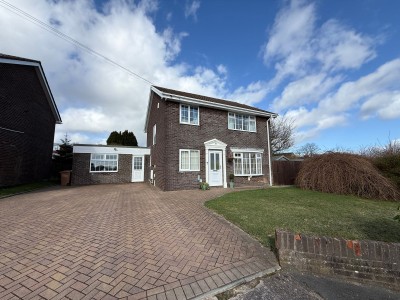 View full details for Beaumaris Way, Grove Park, NP12