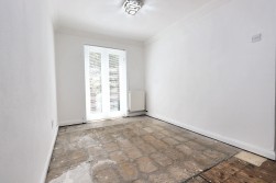 Hollowglen Road, Glasgow, G32