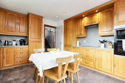 Station Road, Caldercruix, ML6