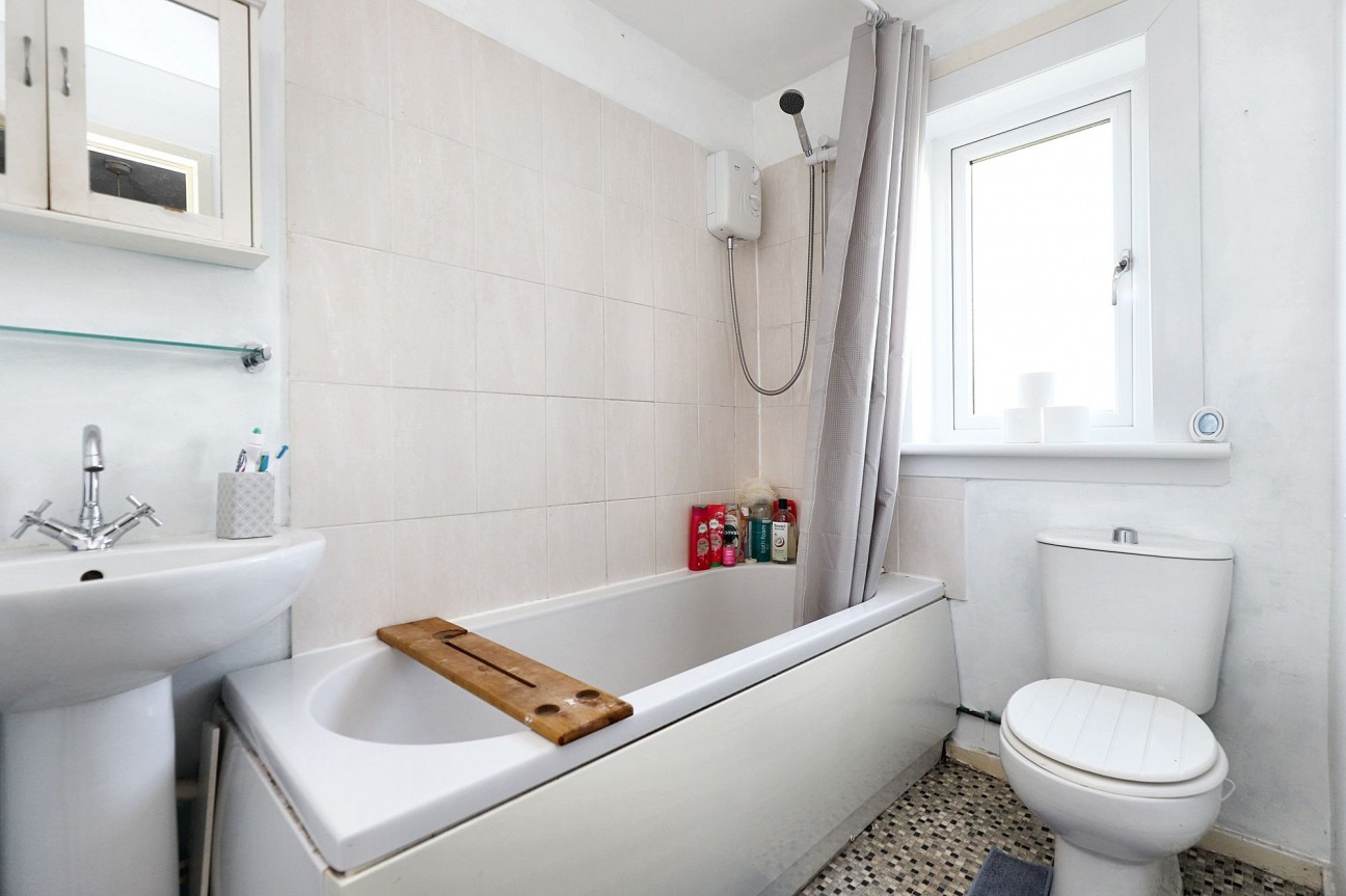 Melrose Place, Coatbridge, ML5