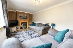 Melrose Place, Coatbridge, ML5