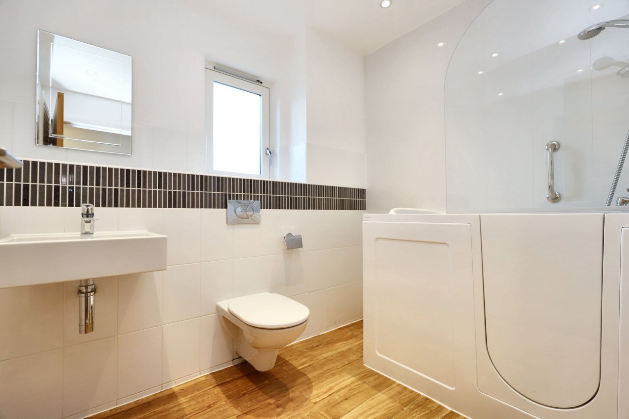 Picketlaw Road, Eaglesham, G76