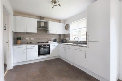 Kestrel Court, Coatbridge, ML5