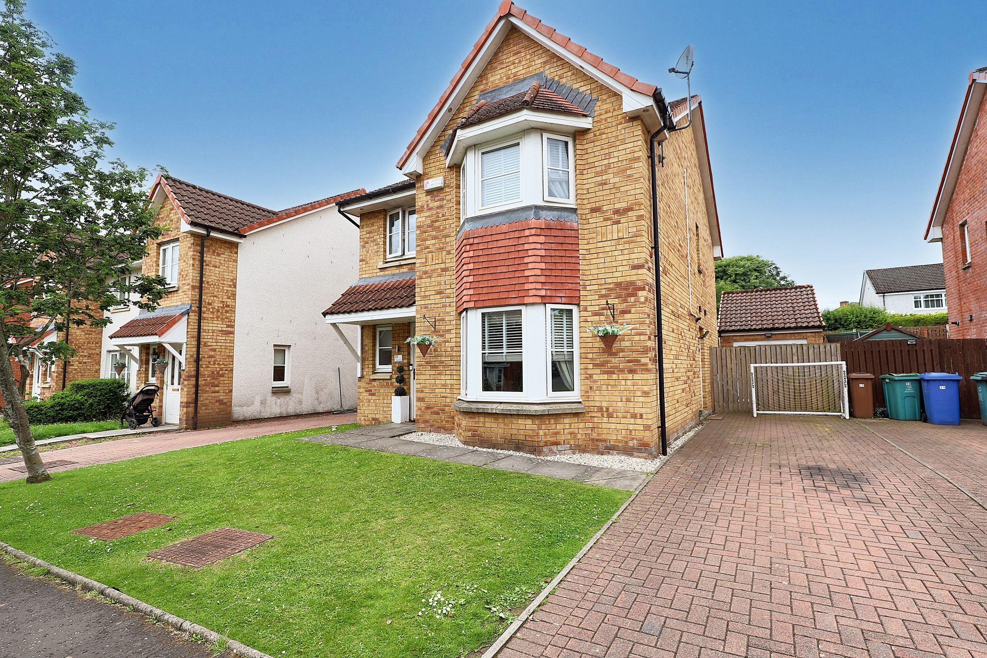Dunnock Place, Coatbridge, ML5