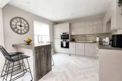 Dunnock Place, Coatbridge, ML5