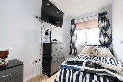 Lauriestone Place, Coatbridge, ML5