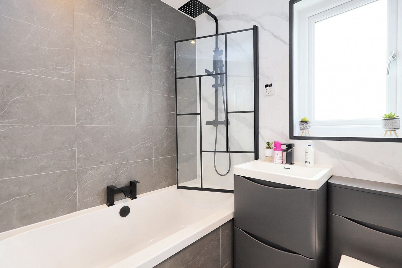 Lauriestone Place, Coatbridge, ML5
