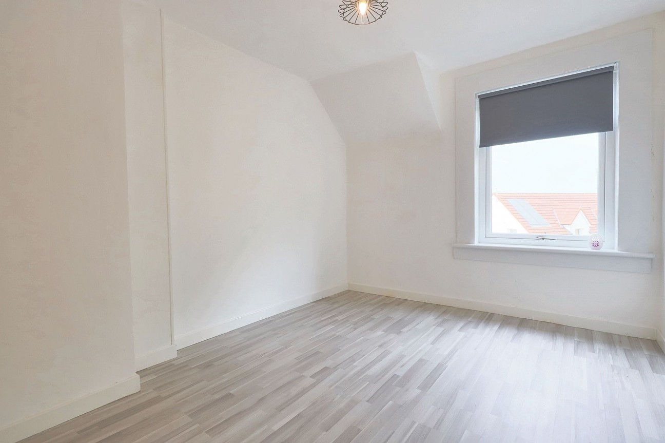 Mckenna Drive, Airdrie, ML6