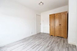 Mckenna Drive, Airdrie, ML6