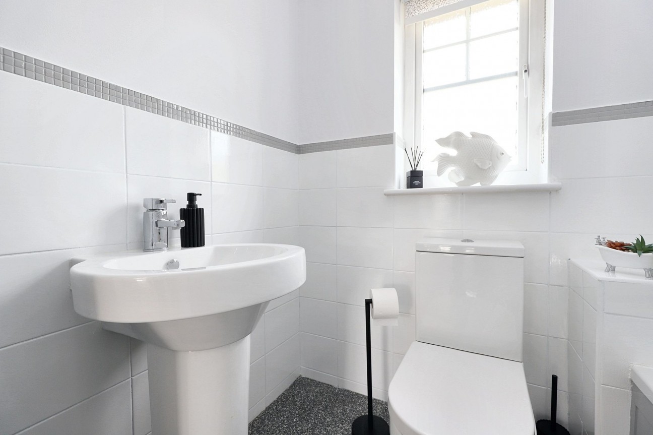 Sidlaw Way, Chapelhall, ML6