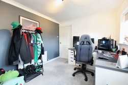 Renfrew Place, Coatbridge, ML5