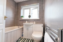 Renfrew Place, Coatbridge, ML5