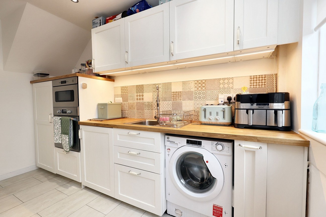 Renfrew Place, Coatbridge, ML5