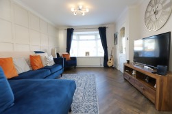 Craigvale Crescent, Airdrie, ML6