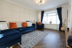 Craigvale Crescent, Airdrie, ML6