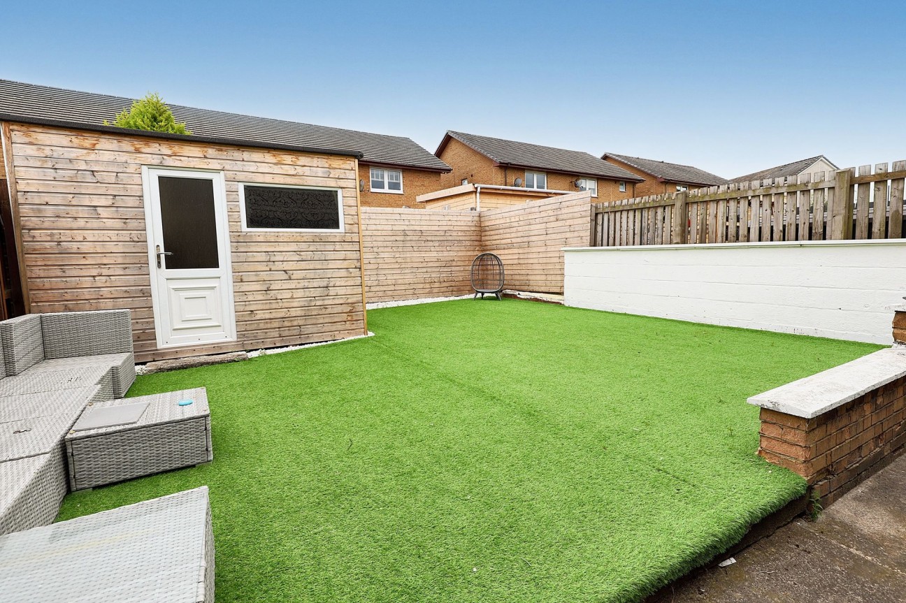 School Quadrant, Airdrie, ML6
