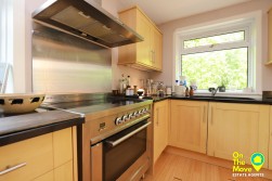 Prospect Road, Dullatur, G68