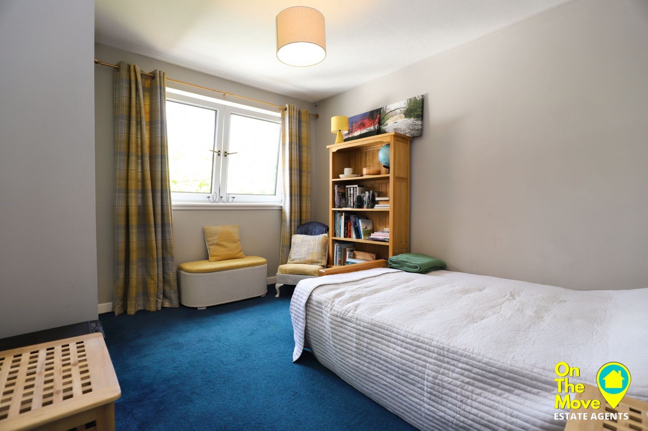 Prospect Road, Dullatur, G68