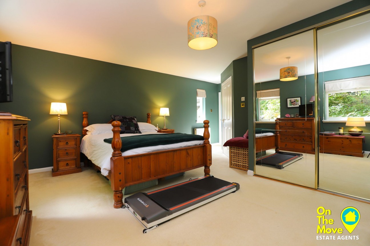 Prospect Road, Dullatur, G68