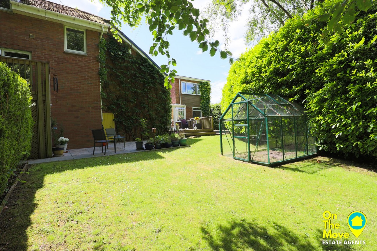 Prospect Road, Dullatur, G68