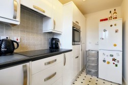 Hazelden Gardens, Glasgow, G44