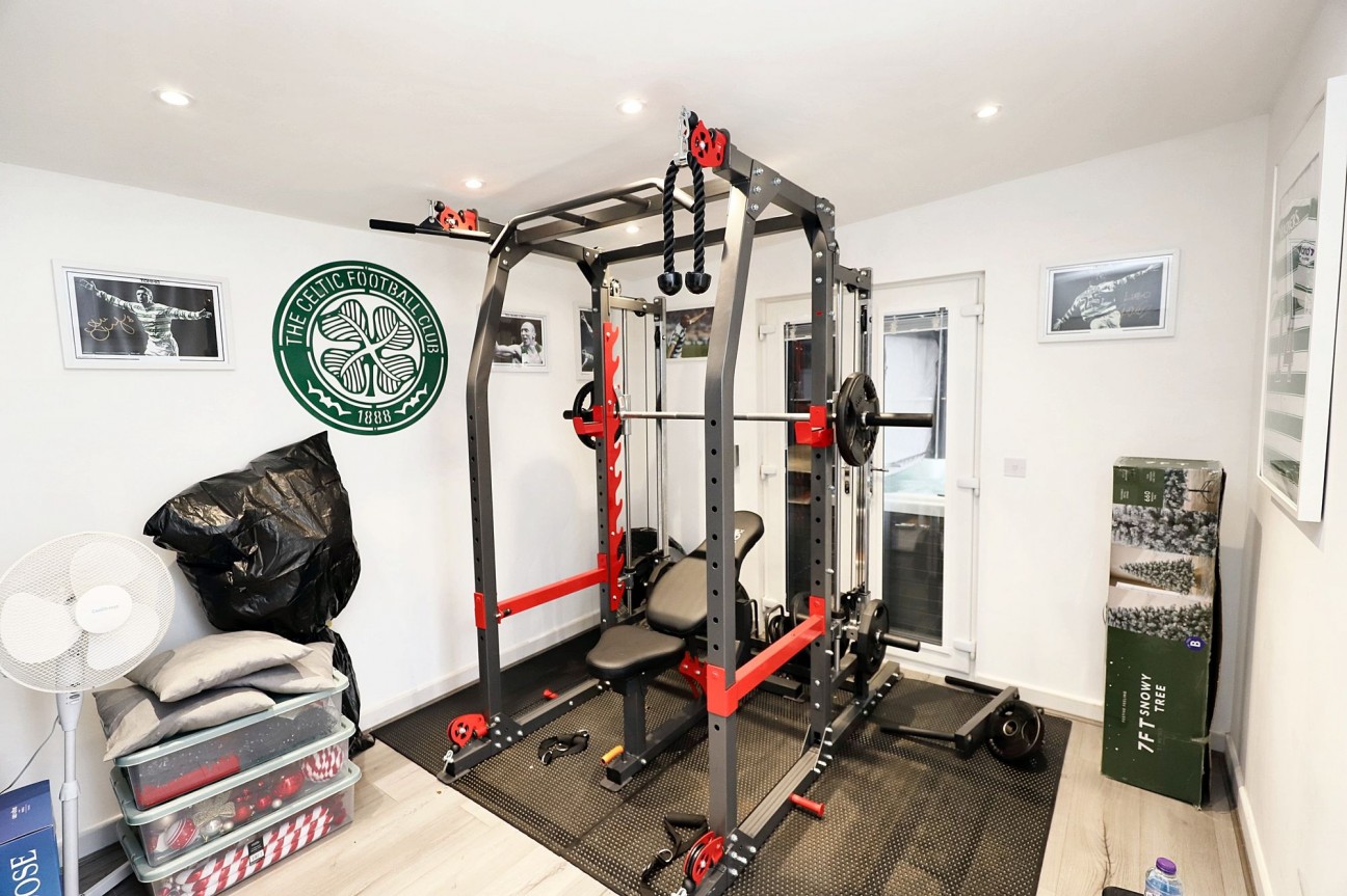 Honeywell Crescent, Chapelhall, ML6
