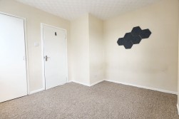 Wye Crescent, Coatbridge, ML5