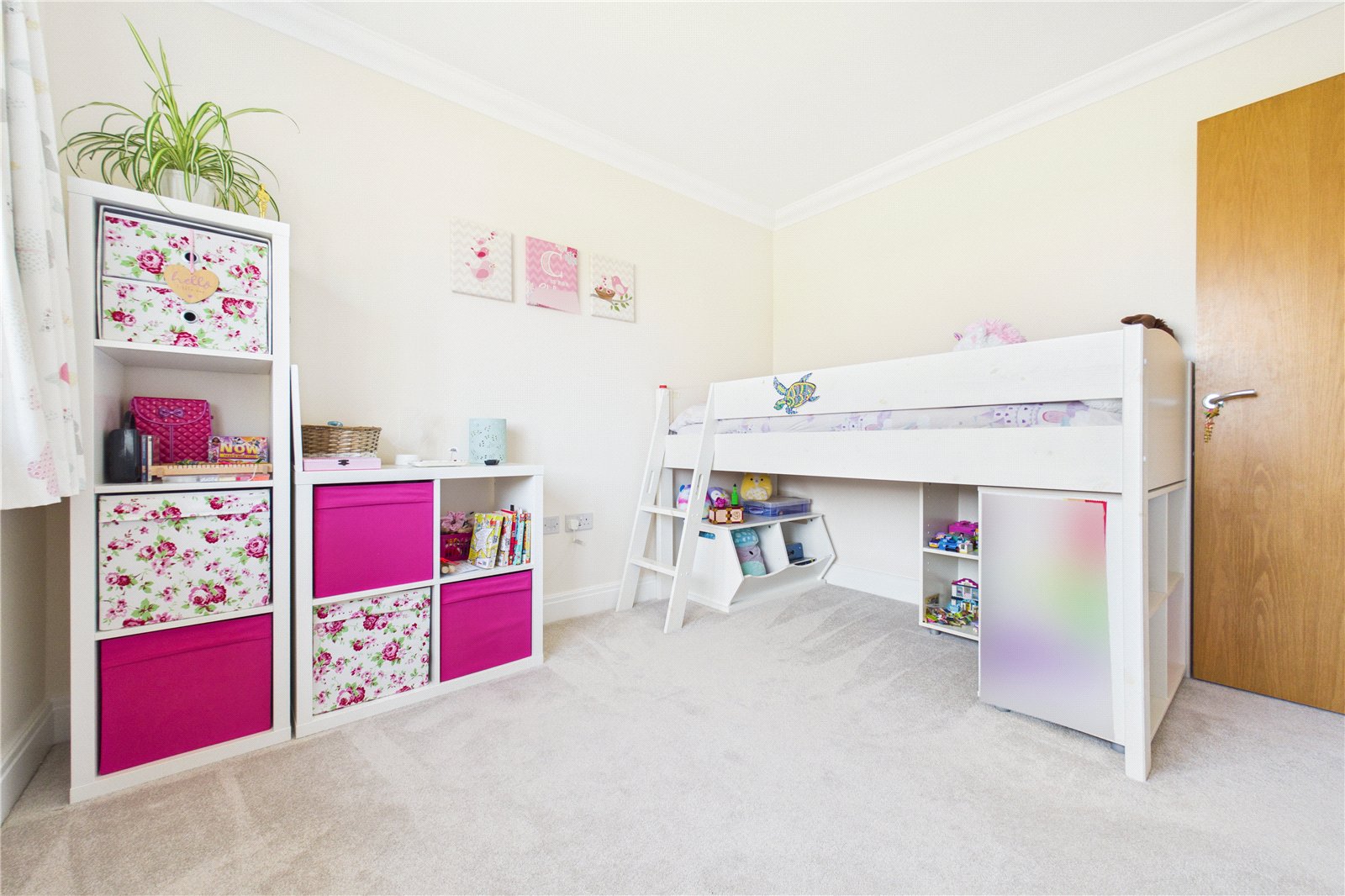4 bedroom House for sale in Burghfield, Reading, Berkshire
