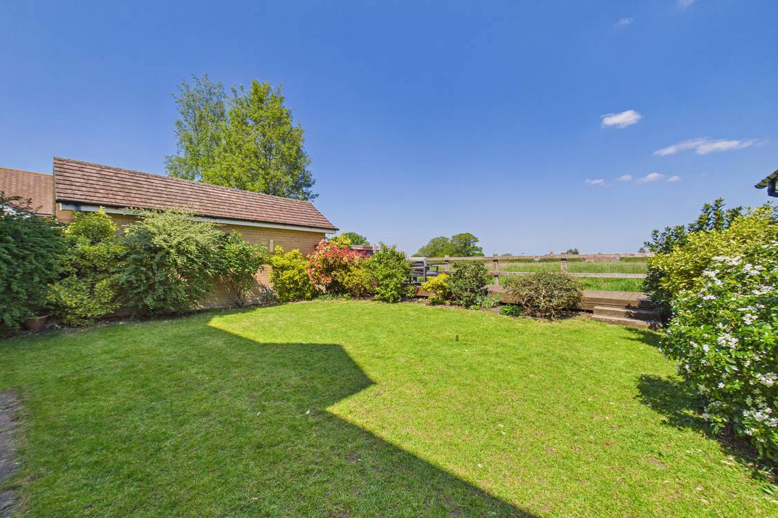 4 bedroom House for sale in Burghfield, Reading, Berkshire