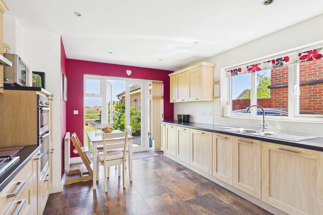 4 bedroom House for sale in Burghfield, Reading, Berkshire