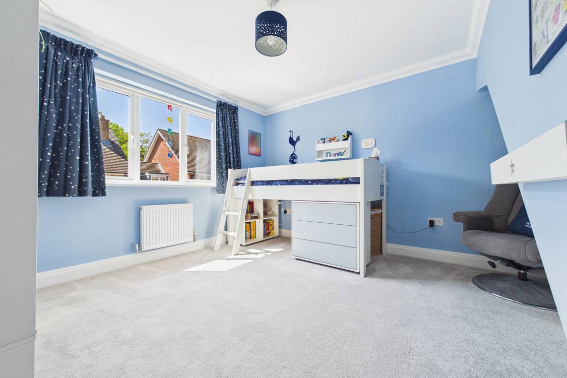 4 bedroom House for sale in Burghfield, Reading, Berkshire