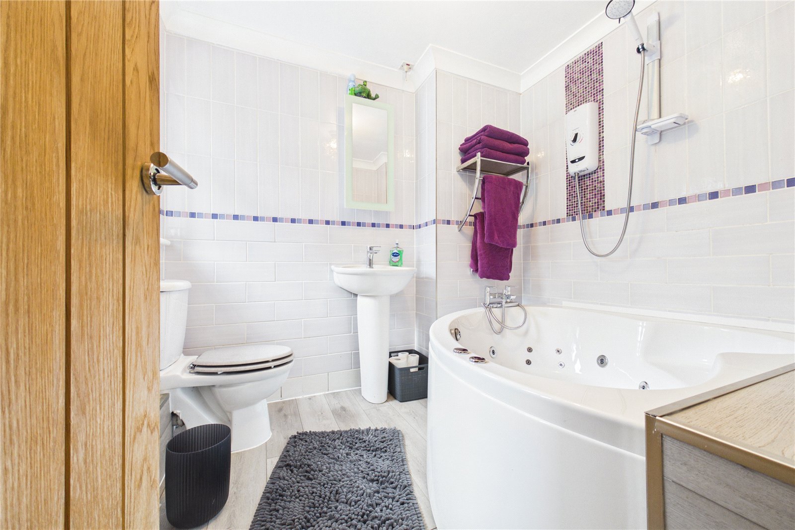 6 bedroom House for sale in Grazeley Green, Reading