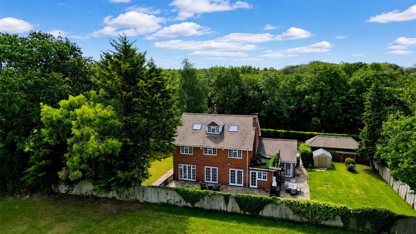 6 bedroom House for sale in Grazeley Green, Reading