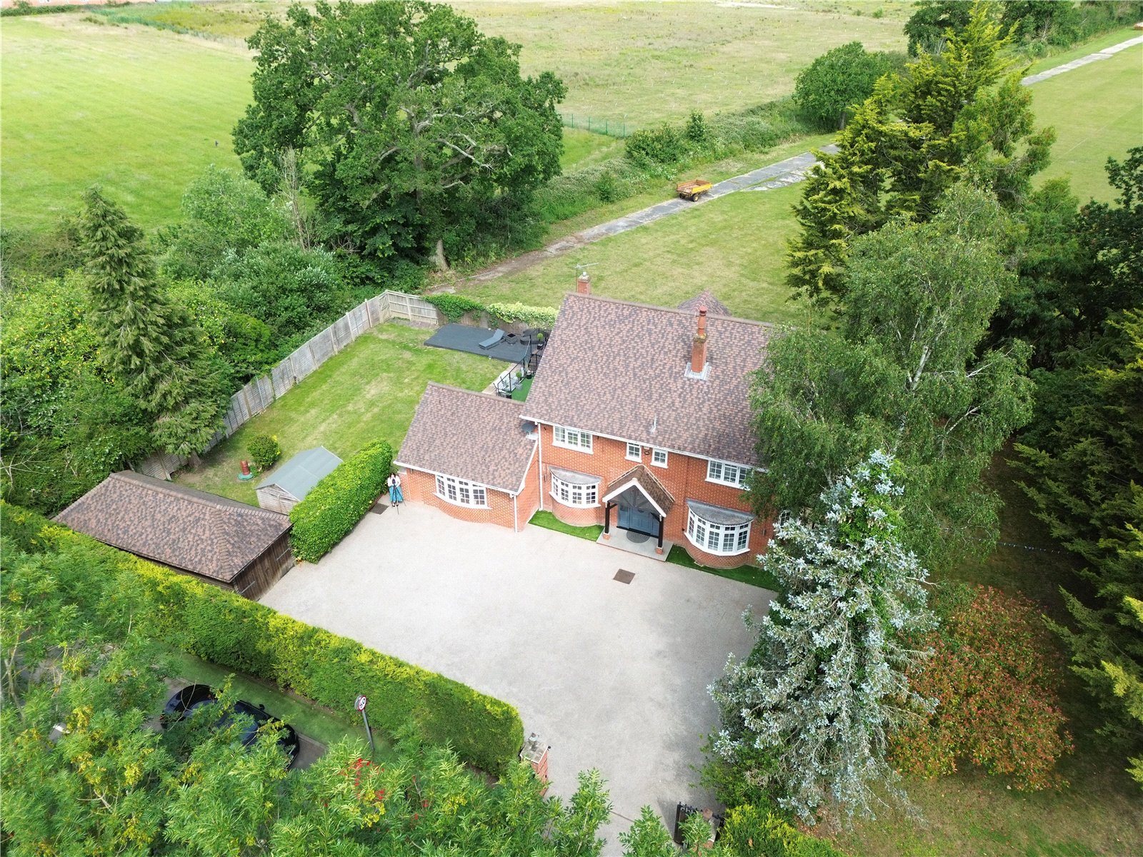 6 bedroom House for sale in Grazeley Green, Reading