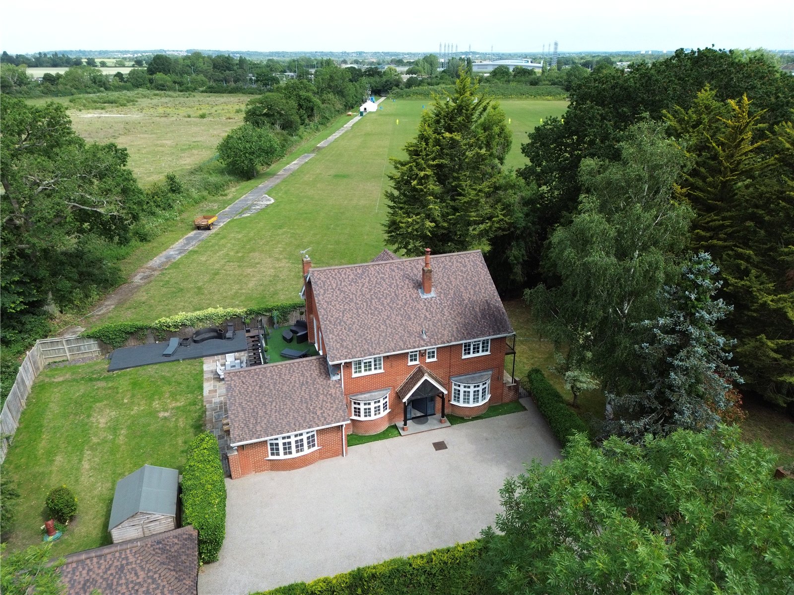 6 bedroom House for sale in Grazeley Green, Reading