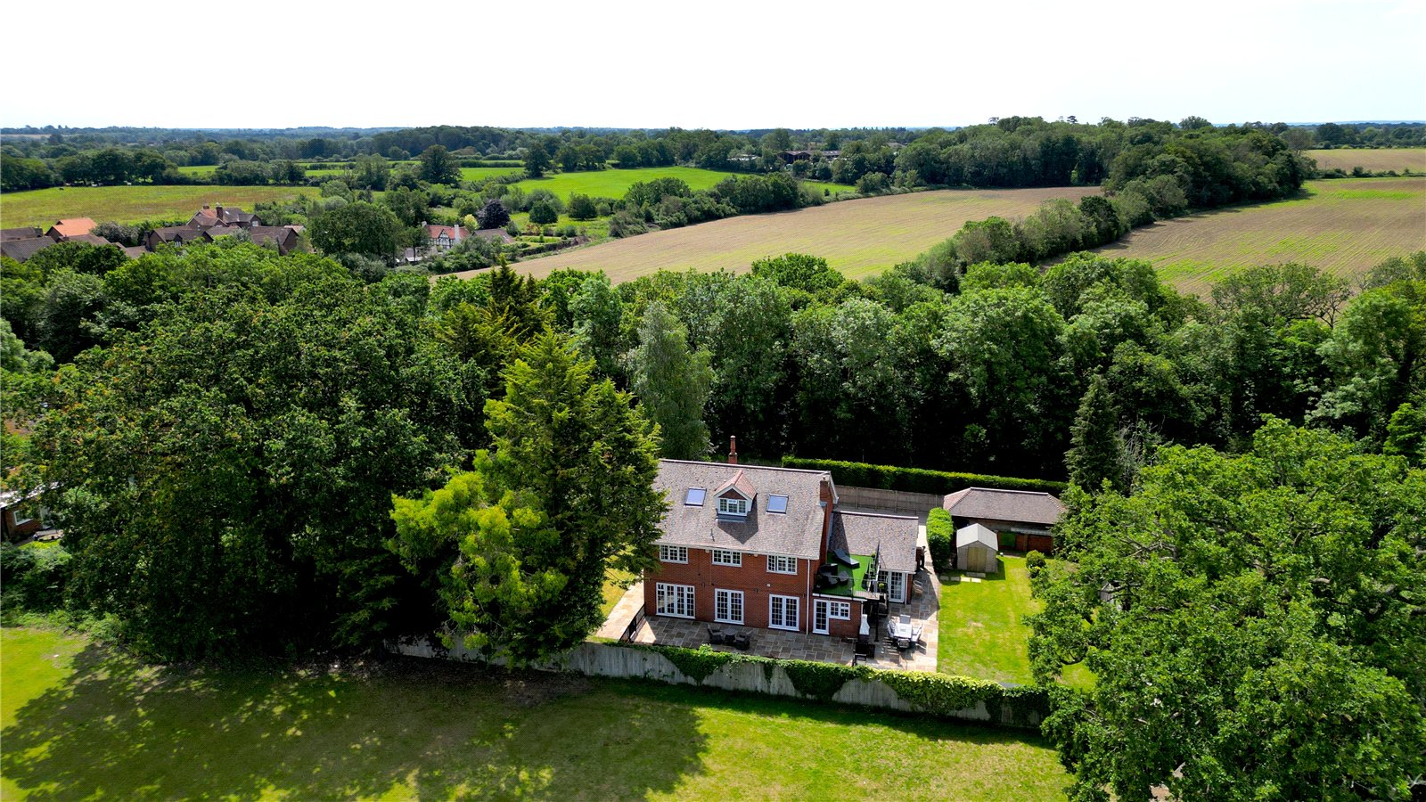 6 bedroom House for sale in Grazeley Green, Reading