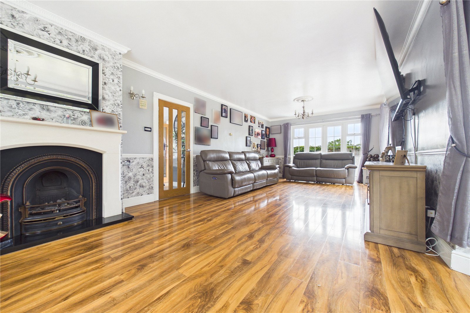 6 bedroom House for sale in Grazeley Green, Reading