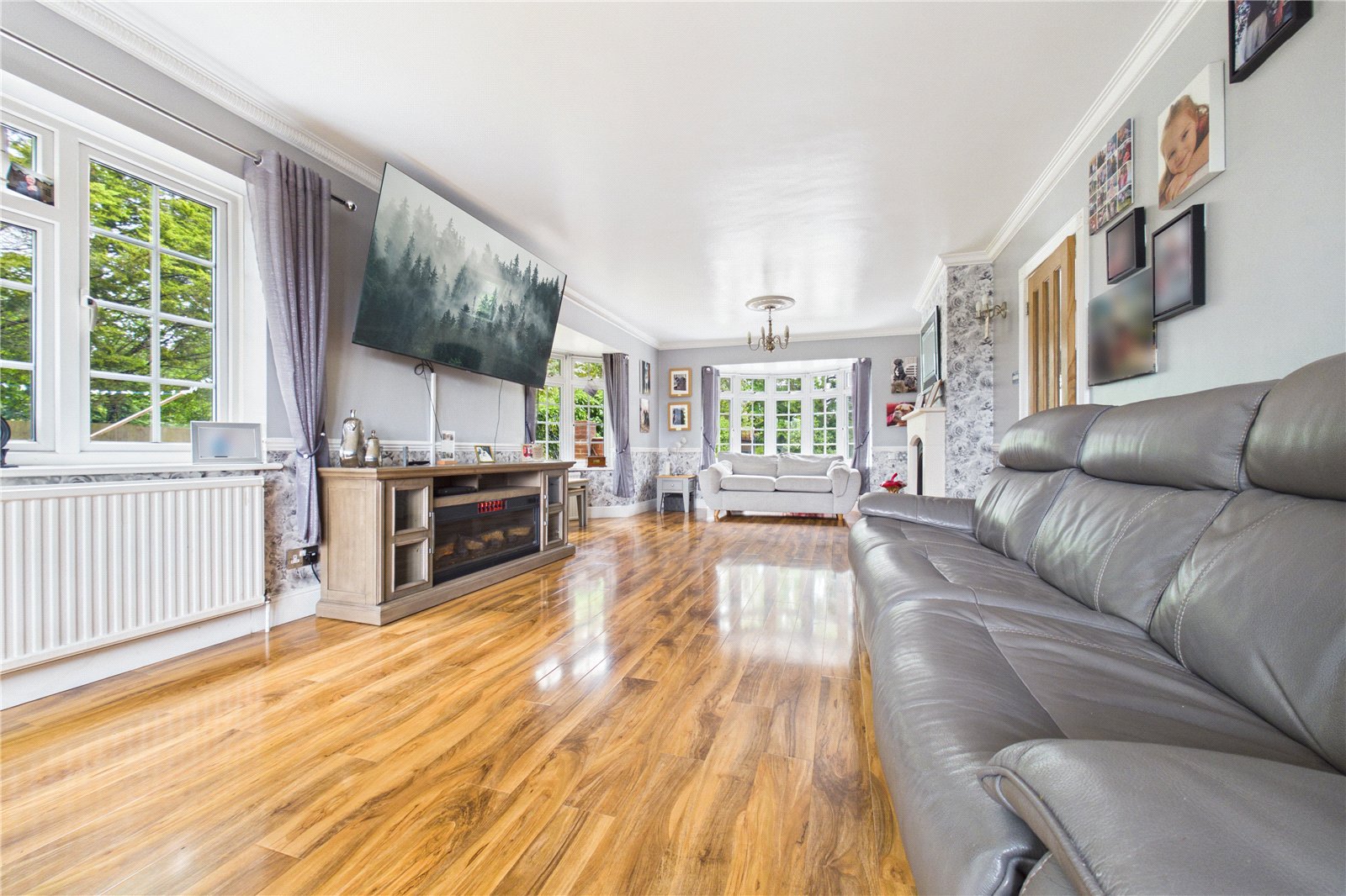 6 bedroom House for sale in Grazeley Green, Reading