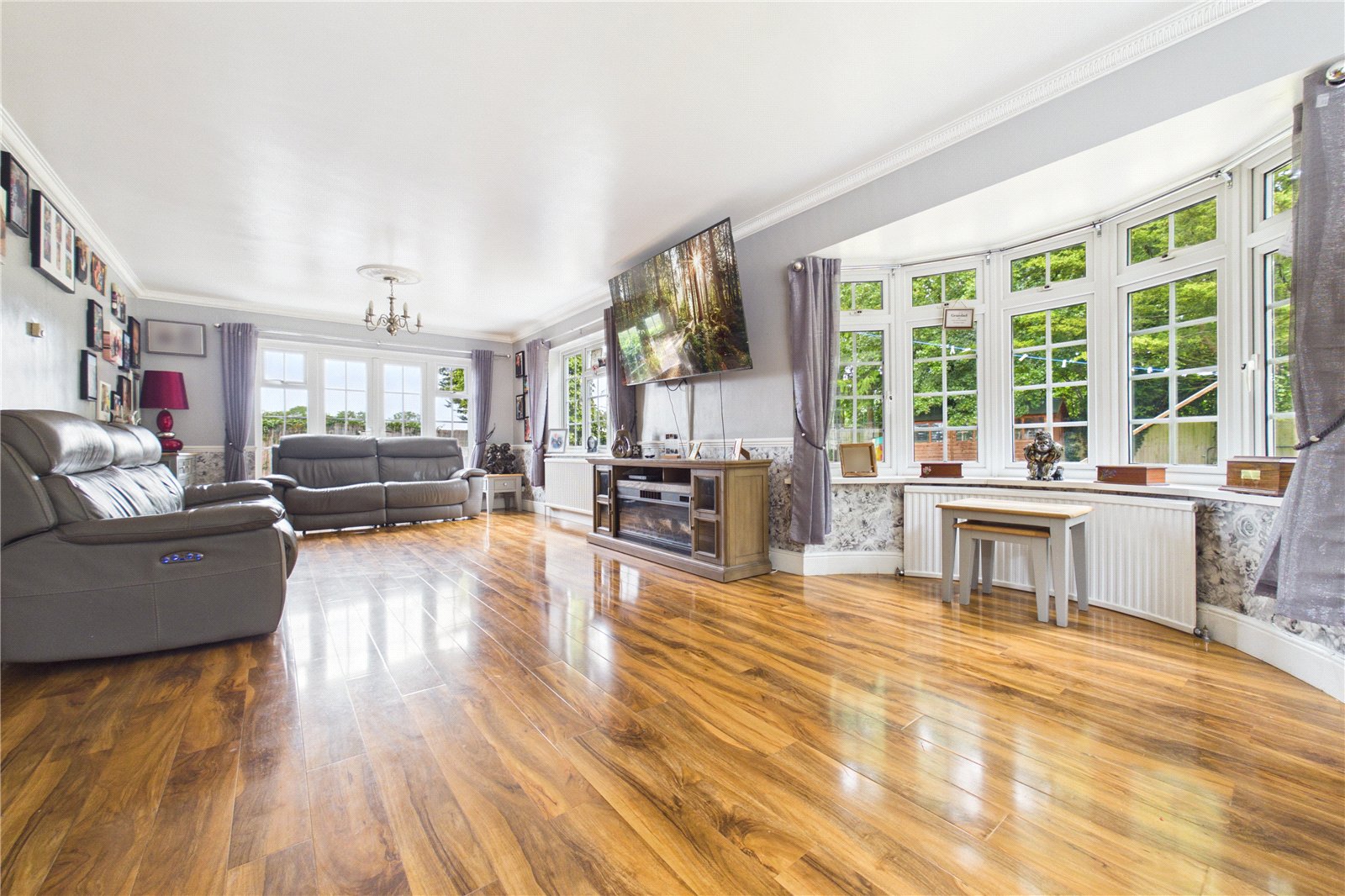 6 bedroom House for sale in Grazeley Green, Reading