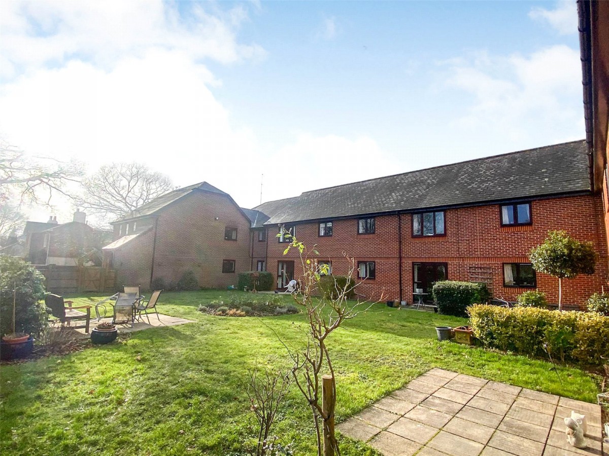 Victoria Road, Mortimer Common, Reading