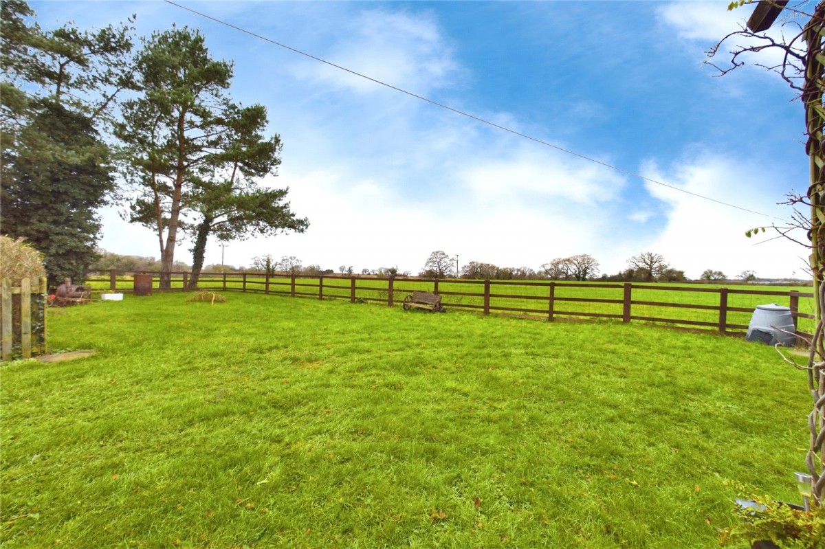 Sulhamstead Road, Burghfield