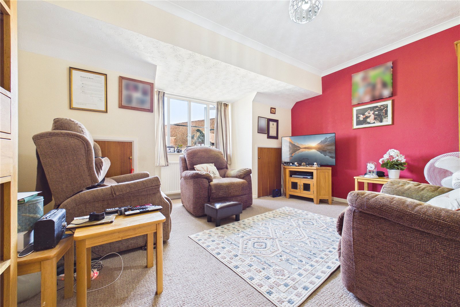 1 bedroom Flat for sale in Burghfield Common, Reading, Berkshire