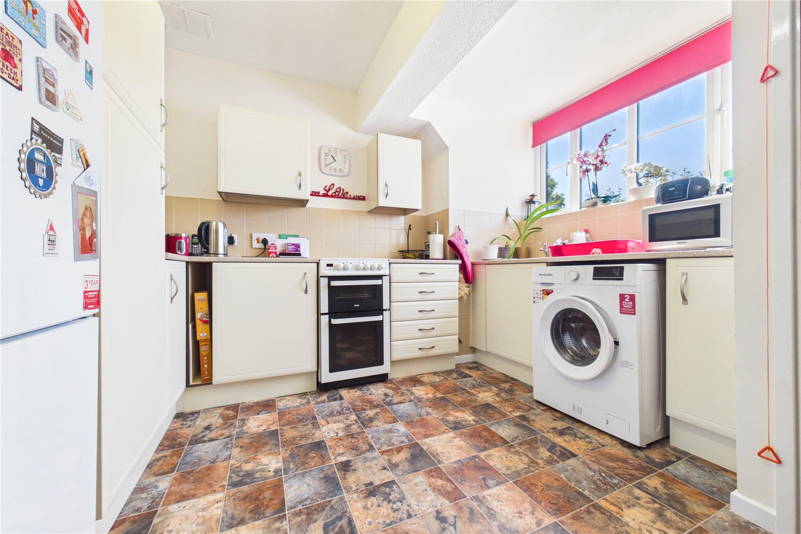 1 bedroom Flat for sale in Burghfield Common, Reading, Berkshire